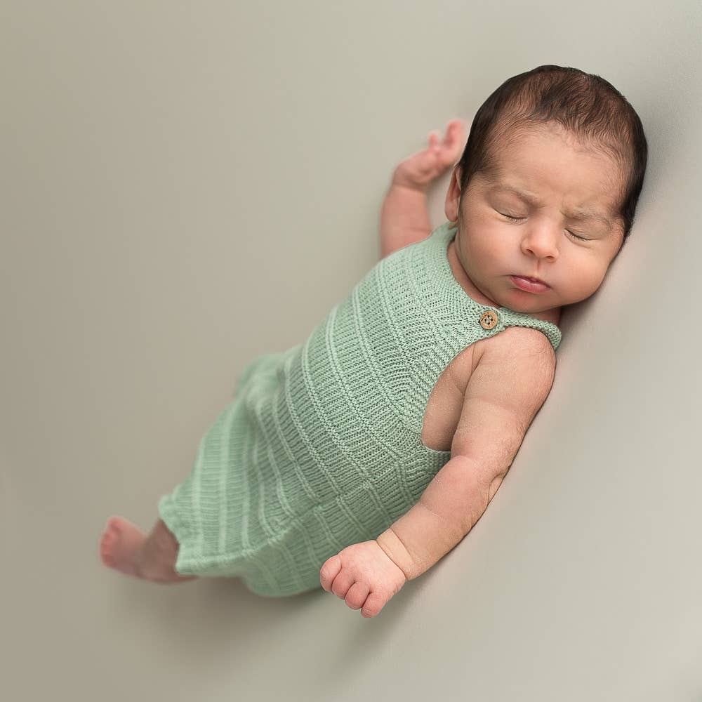 Knitted romper - organic