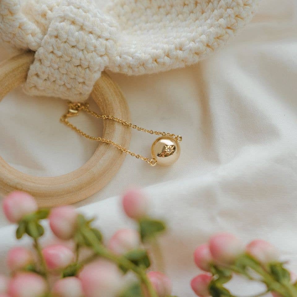Bola bracelet with lucky star