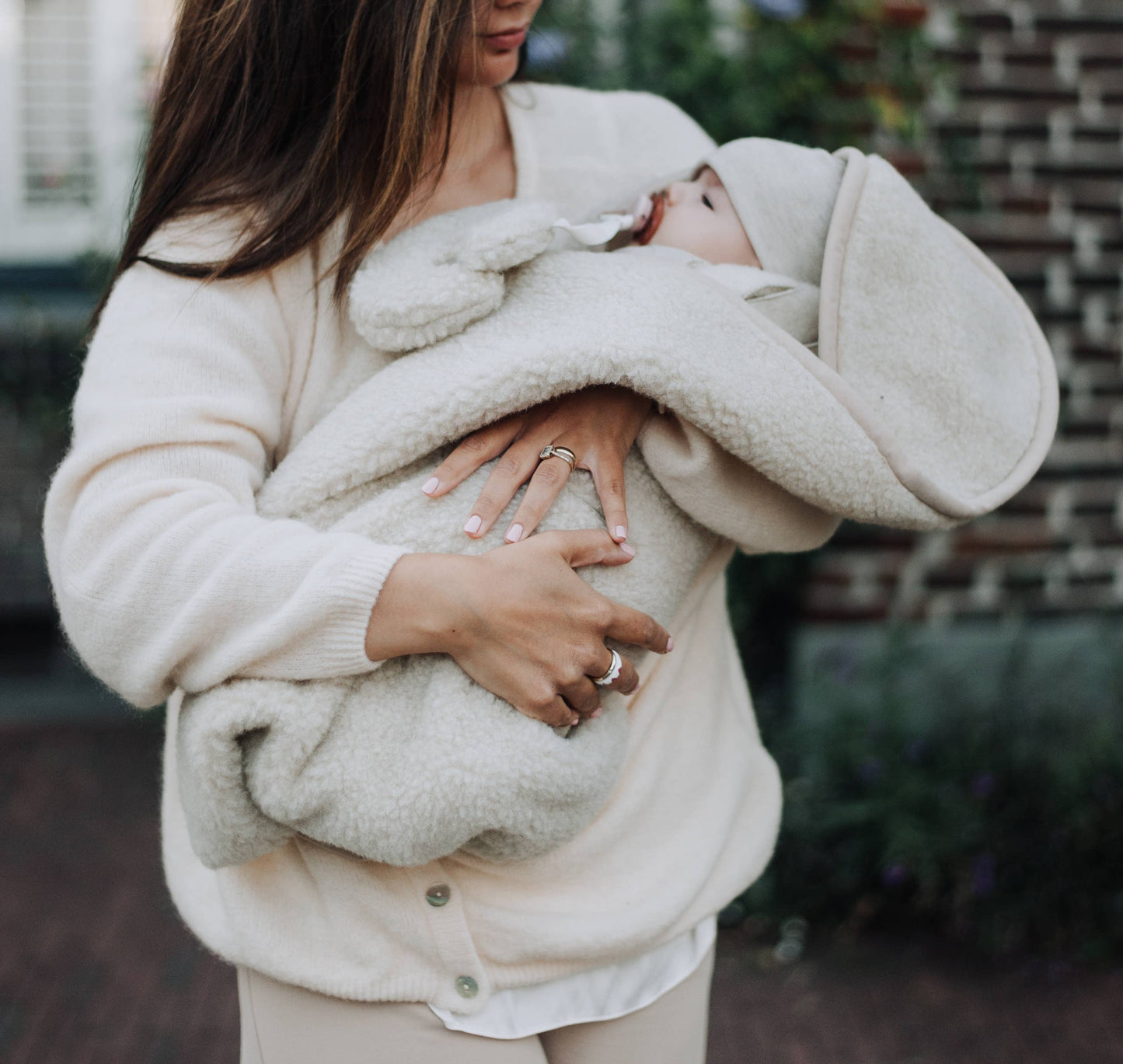 Baby blanket wrap with hood in 100% merino wool