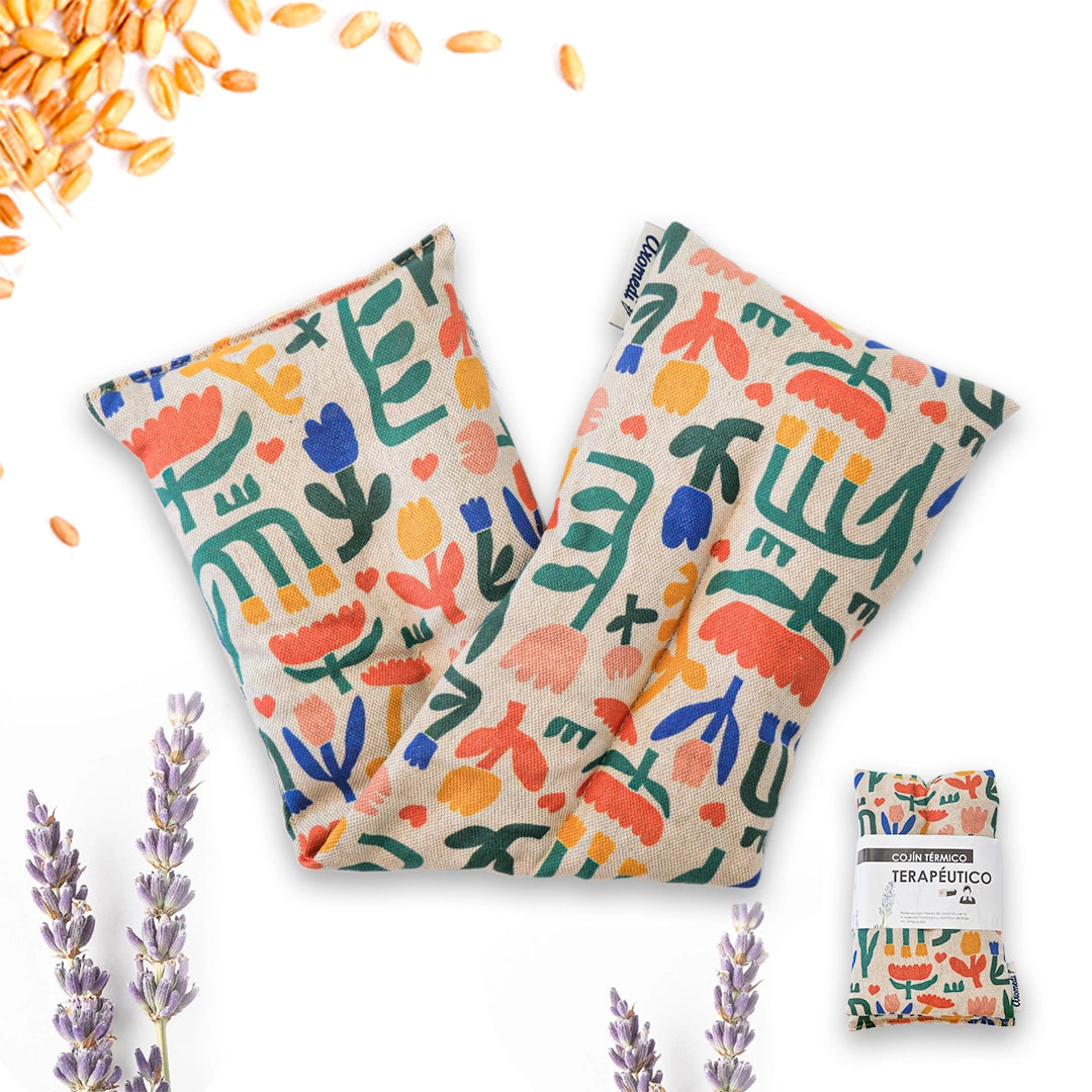 Heating pad with wheat kernels and lavender