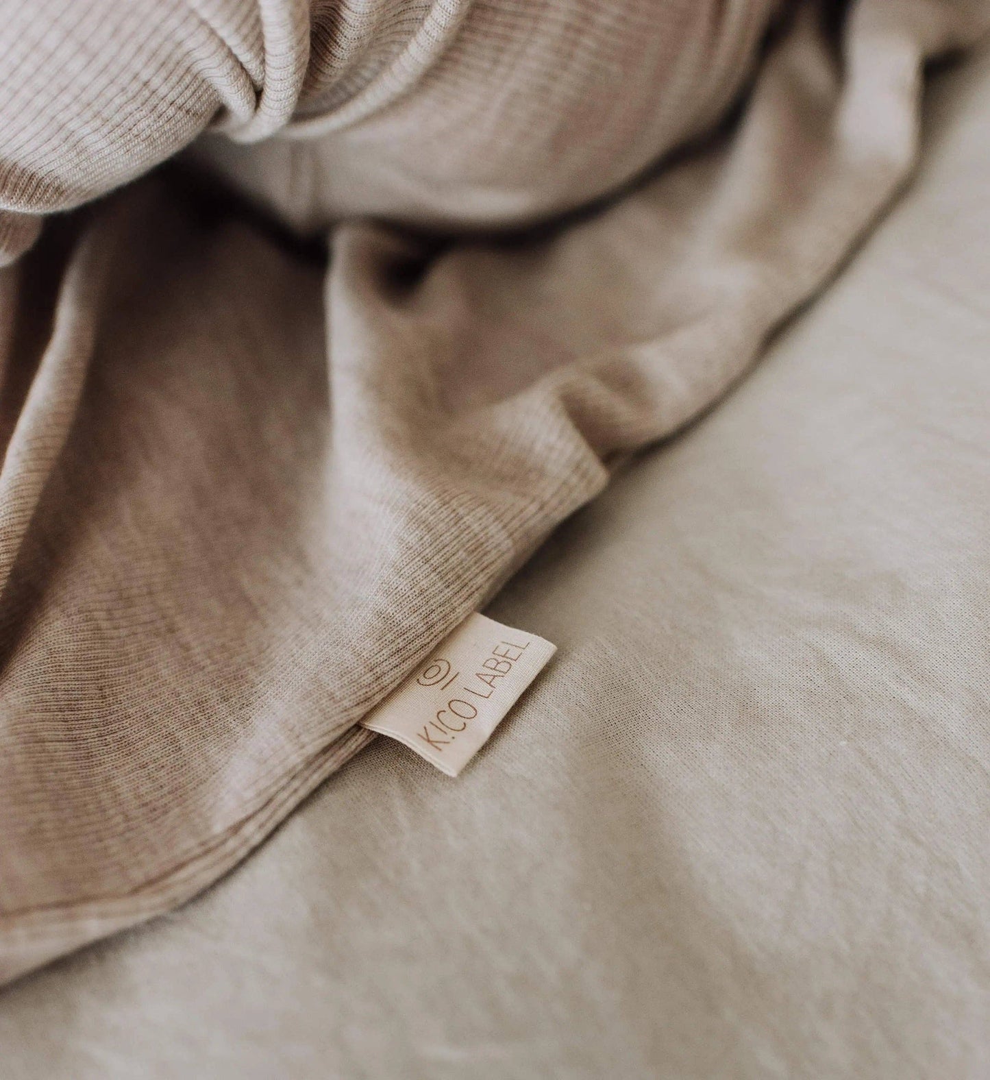 Sleep suit for baby in 100% merino wool