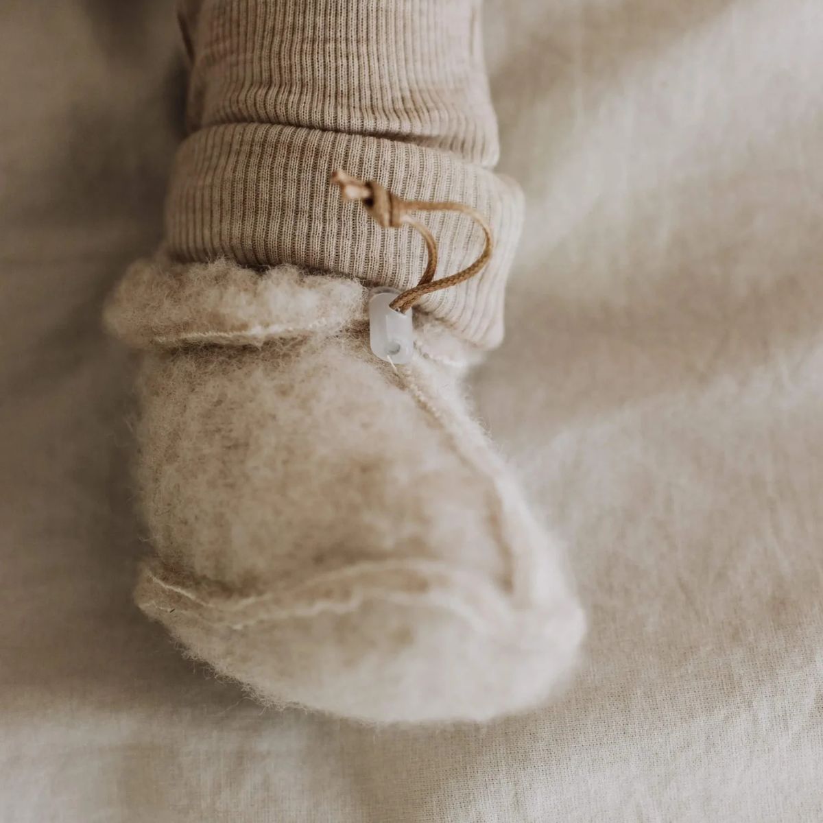 Baby booties in 100% merino wool