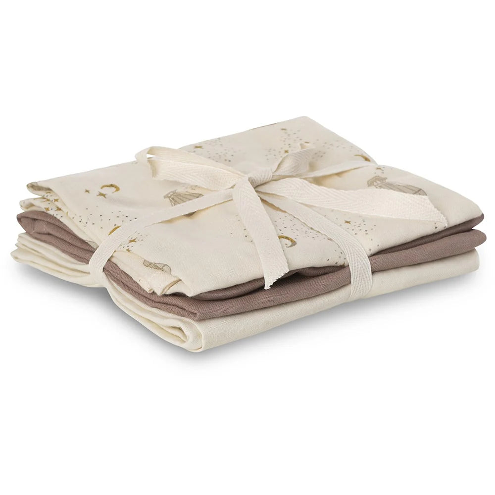 Organic cloth nappies in muslin